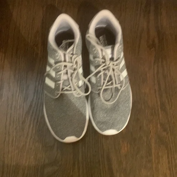 Adidas Racer Running Sneaker with Memory foam foot bed size 9 in gray - Picture 5 of 5